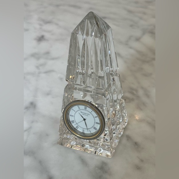 Waterford Cut Crystal Obelisk Pyramid Desk Clock - VINTAGE - Picture 4 of 15